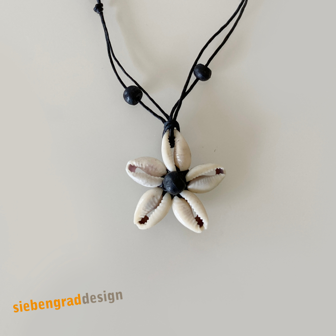 Muschel Kette - Blume - Kauri Muscheln