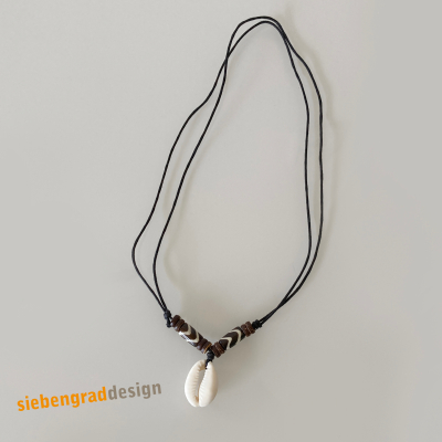 Muschel Kette - Kauri Muschel + Holzperlen + Baumwollband