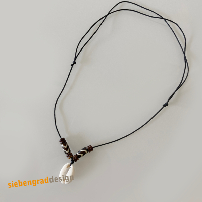 Muschel Kette - Kauri Muschel + Holzperlen + Baumwollband
