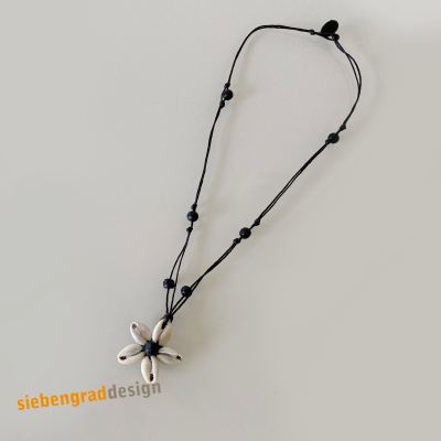 Muschel Kette - Blume - Kauri Muscheln