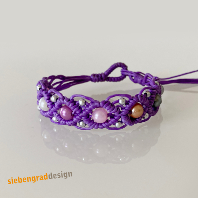 Perlen Armband - gewachstes Baumwollband + Perlen - violett - SPL